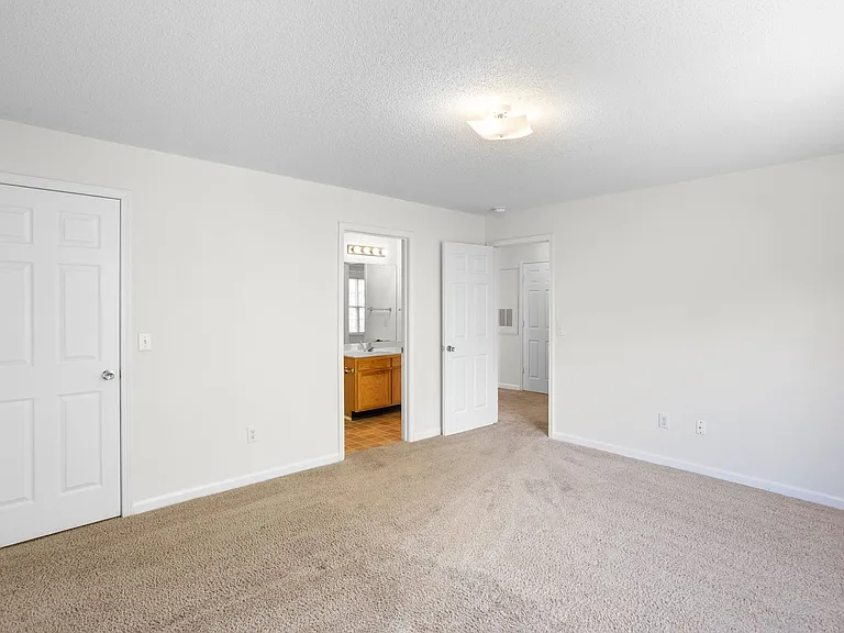 Greenhaven Trace Apartments — Photo 20