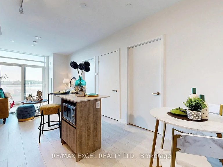 8 Beverley Glen Blvd #802 — Photo 11