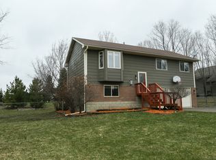 13380 295th St, Lindstrom, MN 55045