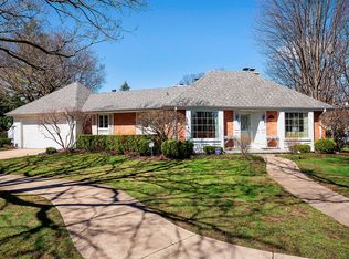 1027 Forest Ave, Wilmette, IL