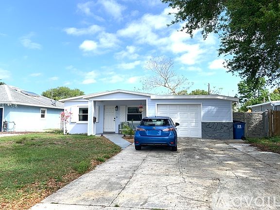 5th image of 4627 26th Ave N