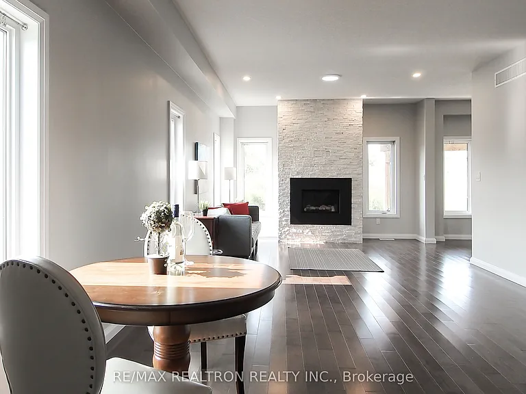 537 Sundew Dr — Photo 4