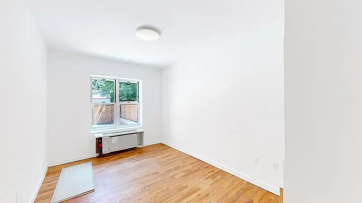 Rented by Glenmark Realty | media 4