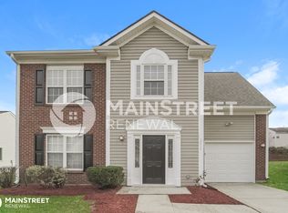 2215 Meadecroft Rd, Charlotte, NC 28214