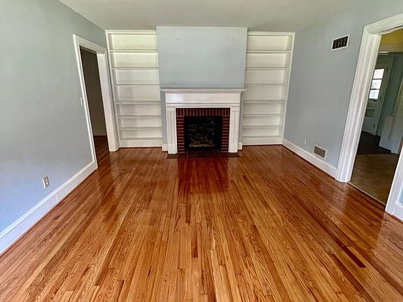 4th image of 3340 S Davis Dr