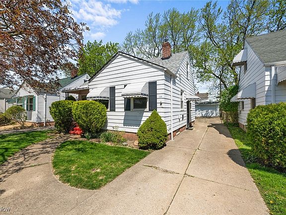 2nd image of 9106 Behrwald Ave