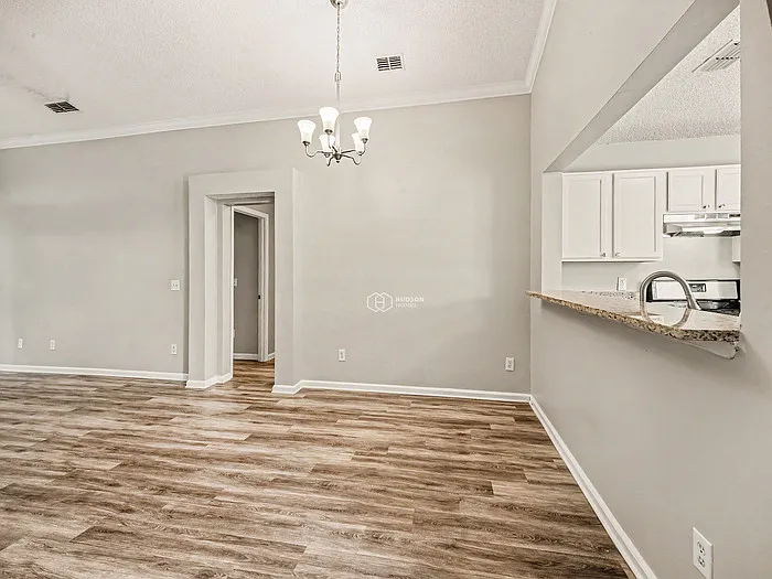 1664 Hudderfield Cir W — Photo 5