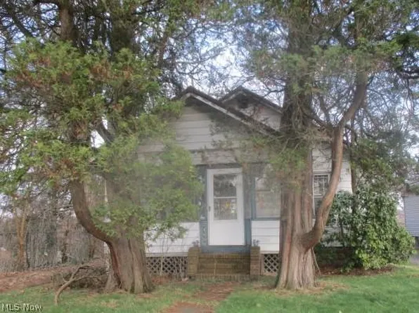 2489 Edwin Ave, Akron, OH 44314