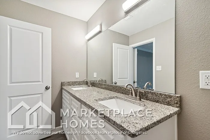 2102 Moss St — Photo 17