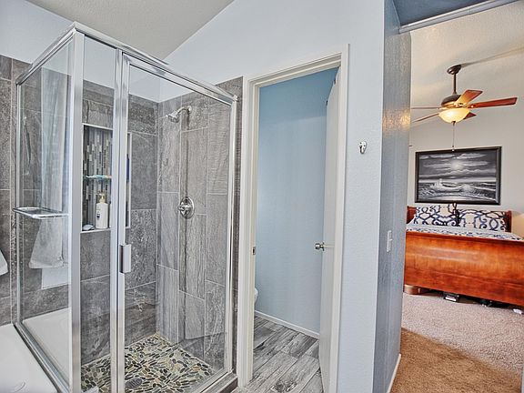Master Bathroom3