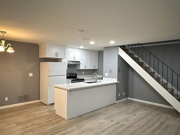 4th image of 2251 Mann Ave APT 3