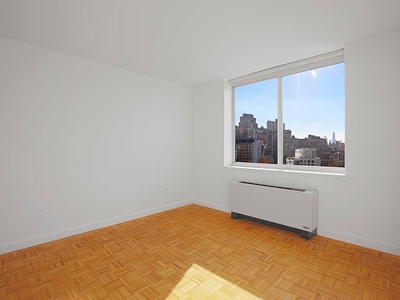 3rd image of 420 W 42nd St APT 19G