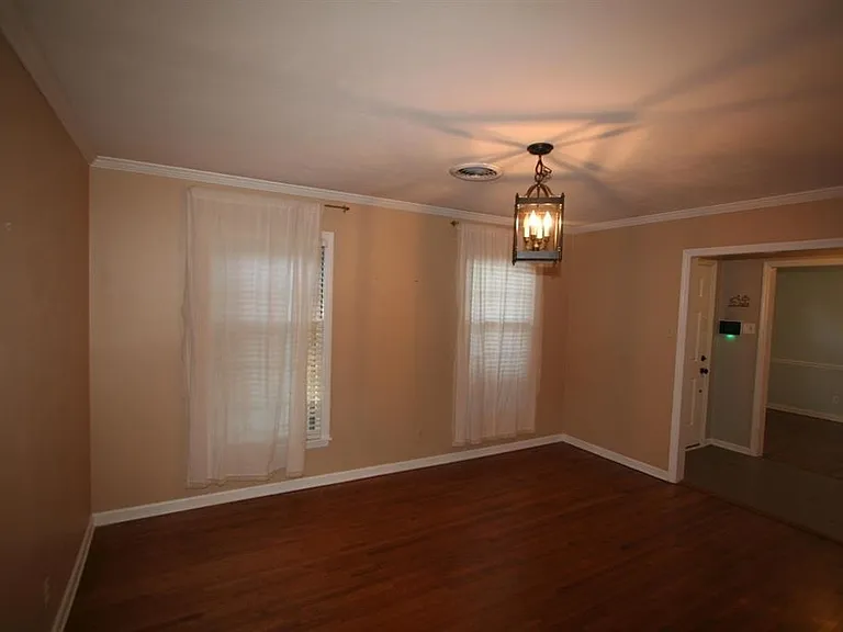 1588 Dorset Dr — Photo 10
