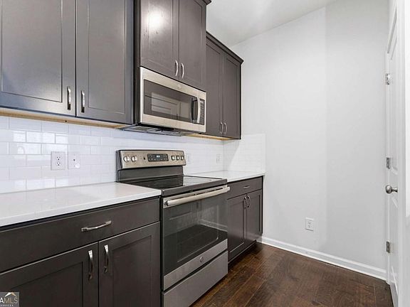 4th image of 2717 Avanti Way