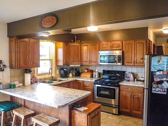 3rd image of 1408 King Rd #E
