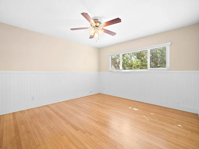 1400 Haven Pl — Photo 8