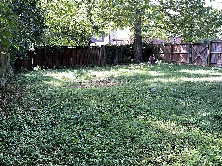 945 Fox Hill Dr #B — Photo 20