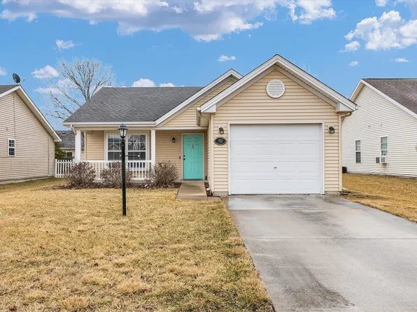 711 Newton Dr, Champaign, IL 61822