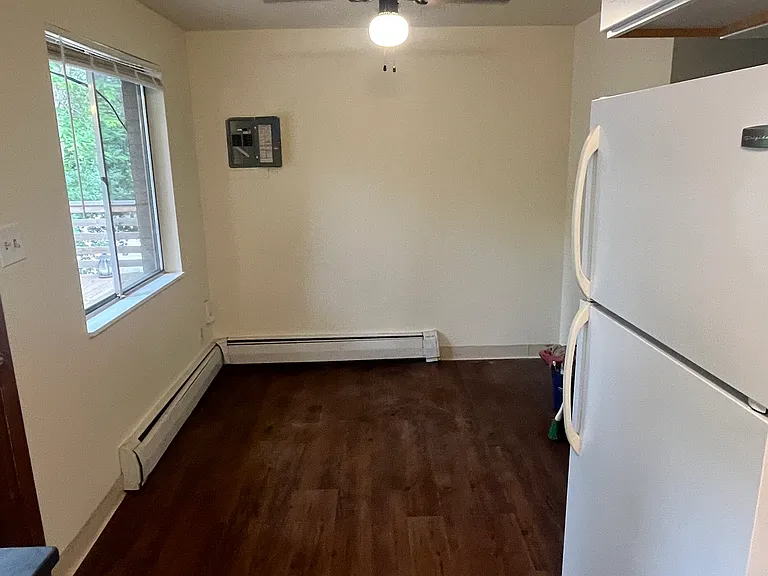 455 Longs Peak Ave #4 — Photo 2