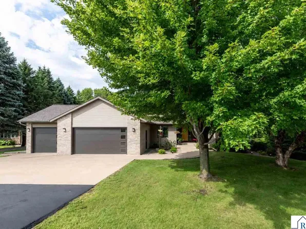 24200 Gingerale Trl, Madison Lake, MN 56063