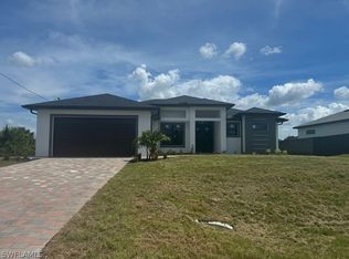 3215 33rd St SW, Lehigh Acres, FL 33976