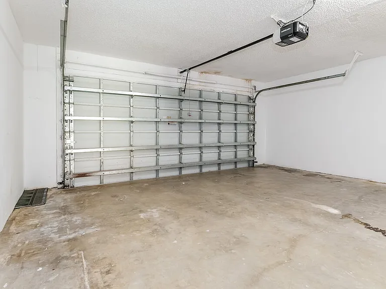 1027 Aviary Rd — Photo 16