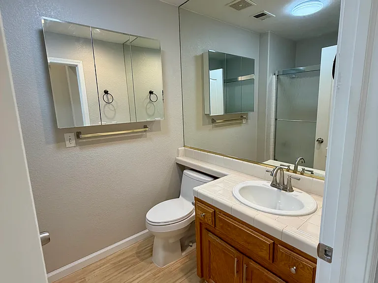 2295 E Niles Ave — Photo 9