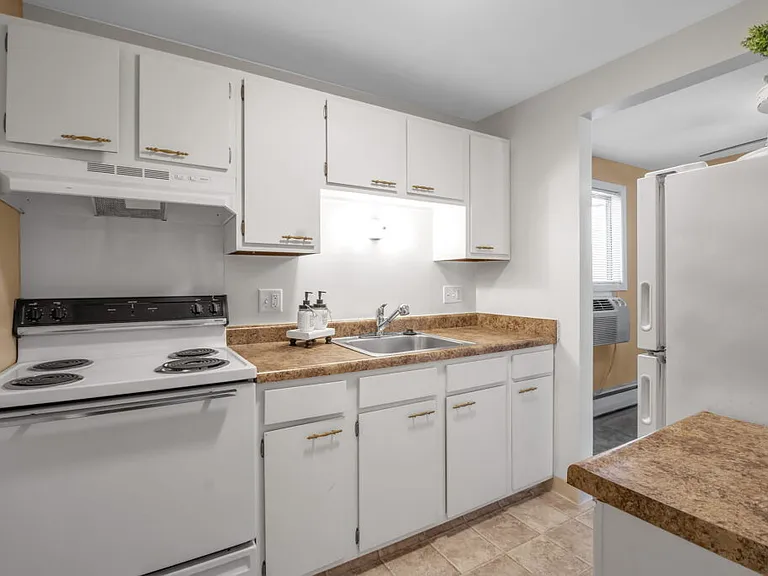 Susan Apartments — Photo 2