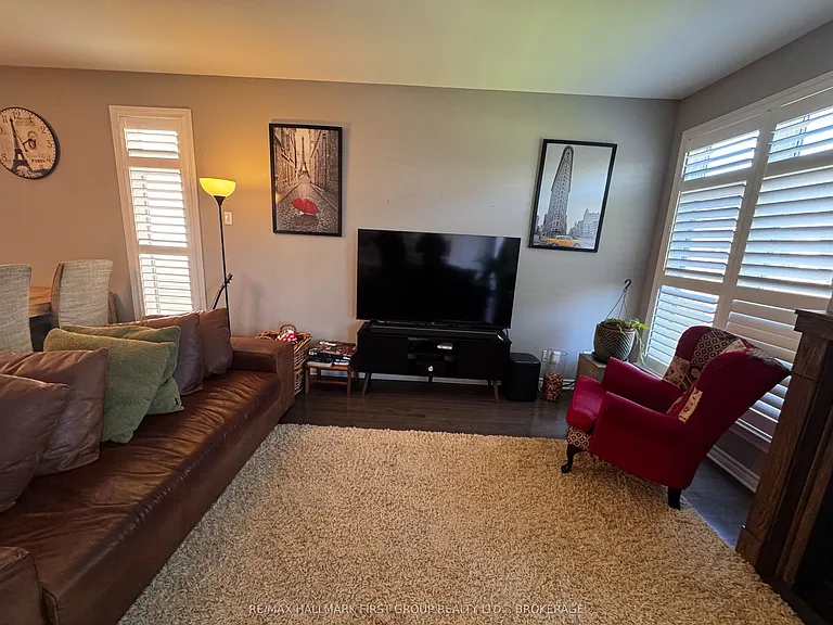1098 Woodhaven Dr — Photo 18