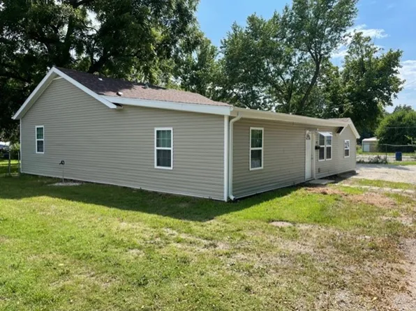 212 W Blaze Rd, Mount Vernon, MO 65712