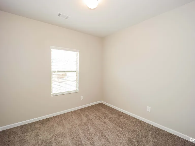 7398 Embassy Trce — Photo 10