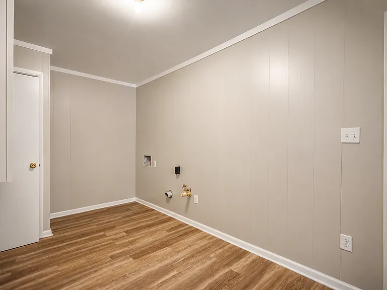 213 Bobbie Dr — Photo 5