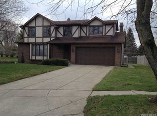 71 Marywood Dr, Depew, NY 14043