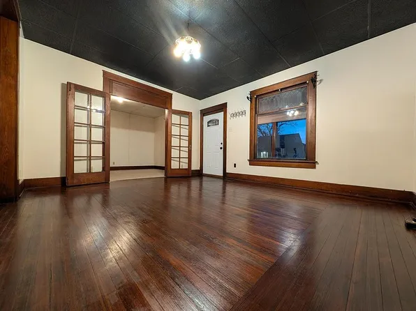 514 N Poplar St, Hutchinson, KS 67501