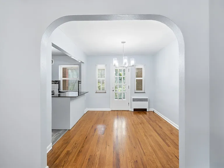 3524 Hazelwood Ave #1 — Photo 12