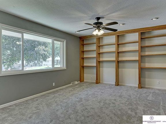 3rd image of 5404 S 104th Ave
