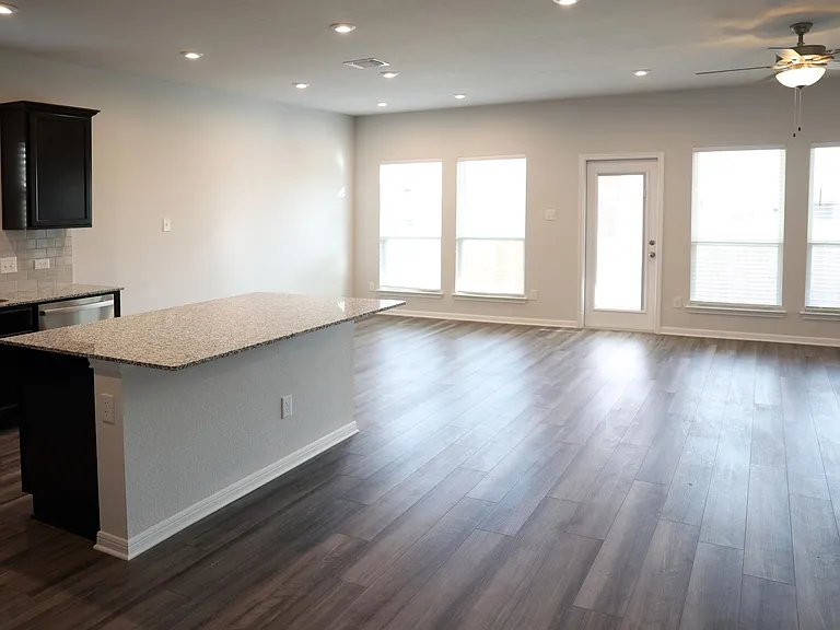 7527 Tabletop Ln — Photo 6