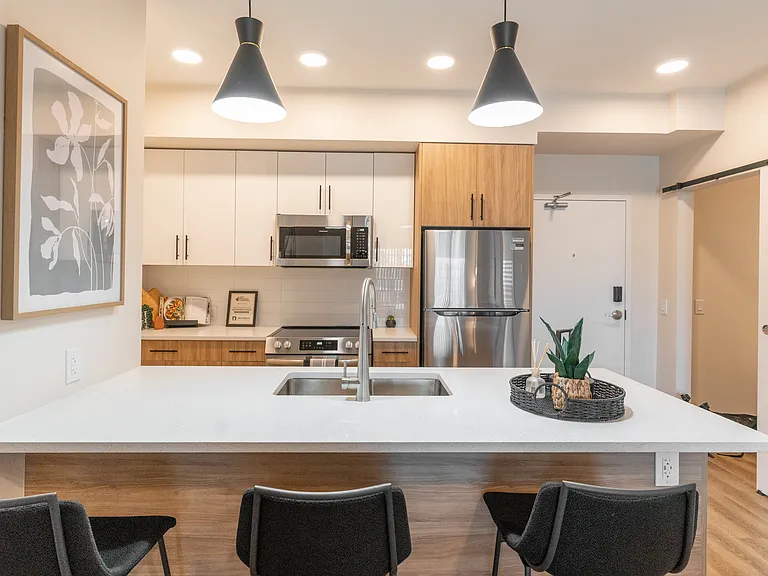 150 Edgemont Rd NW — Photo 8