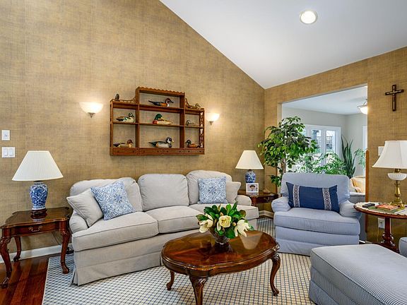 5th image of 1401 Landon Ct