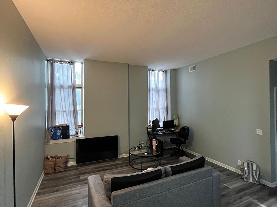 1st image of 121 S 25th St APT 106