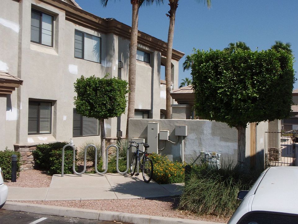 Curb View - Lower Unit