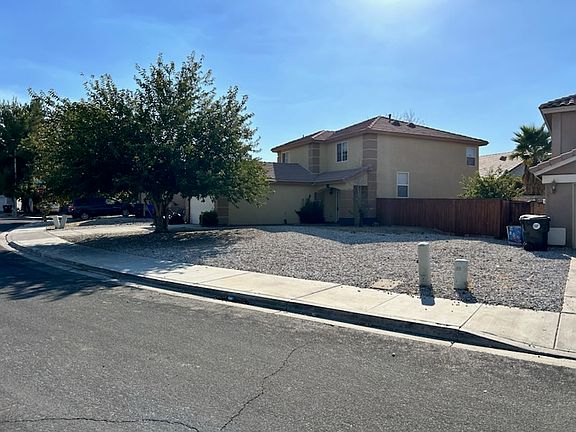 2nd image of 15084 Roan Cir