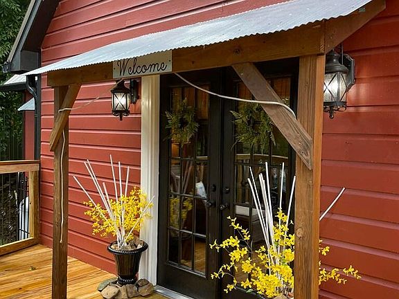 2nd image of 247 Shady Cliff Rd