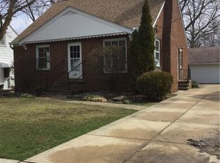 1131 Irene Rd, Lyndhurst, OH 44124