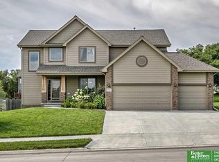 17211 S St, Omaha, NE 68135