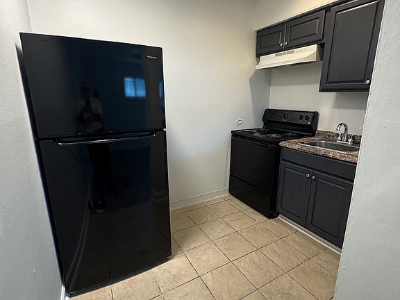 4th image of 204 Central Ave APT 105