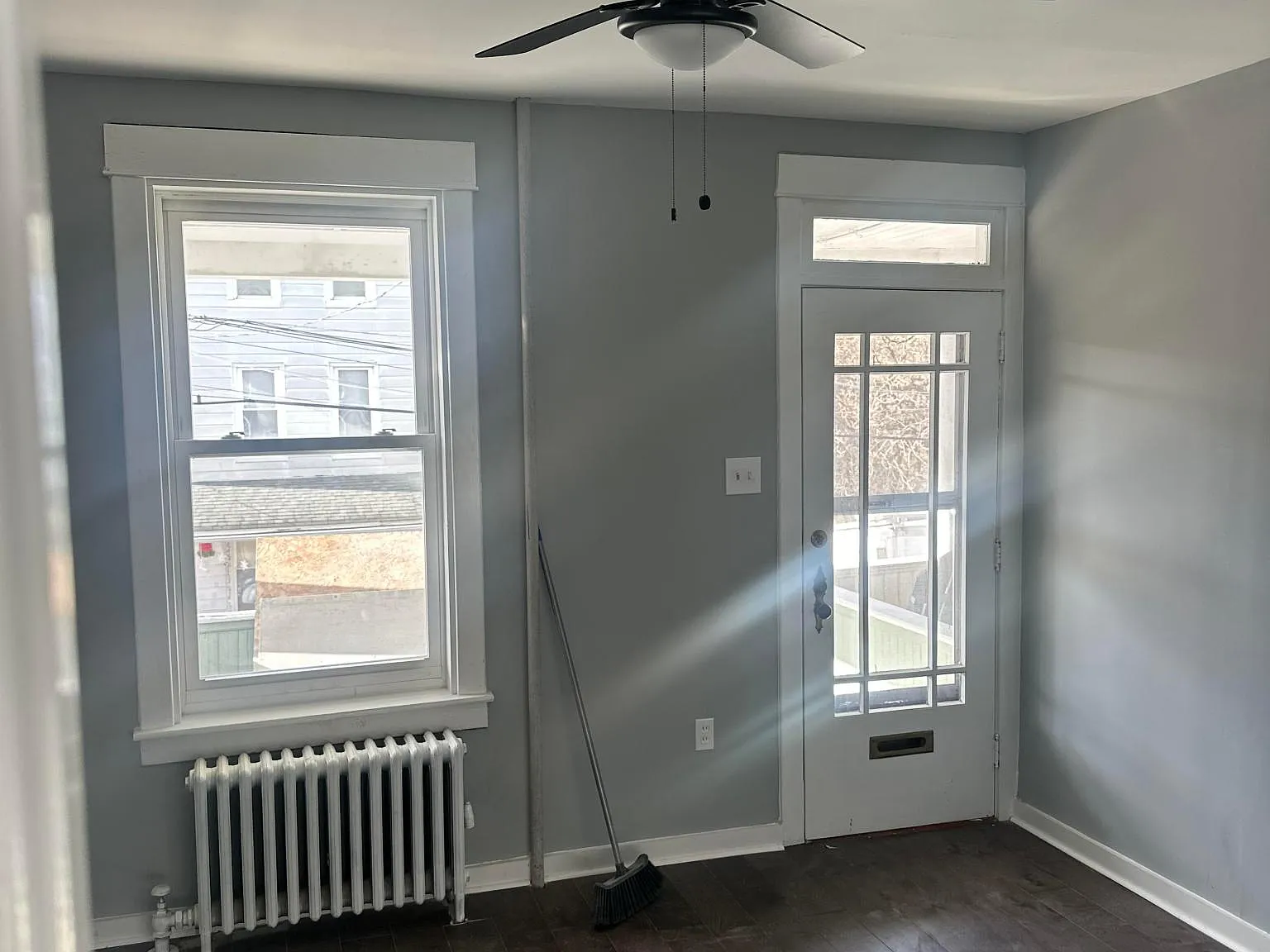 3 bed, 1092 sqft, $1,350 — Photo 3