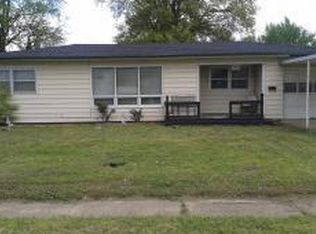 704 E Main St, Carterville, MO 64835