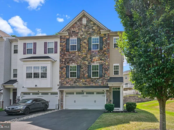 191 Graystone Dr, Trevose, PA 19053