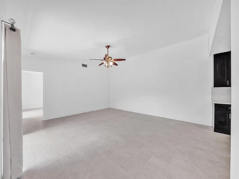 4757 Sunny Palm Cir #A — Photo 8